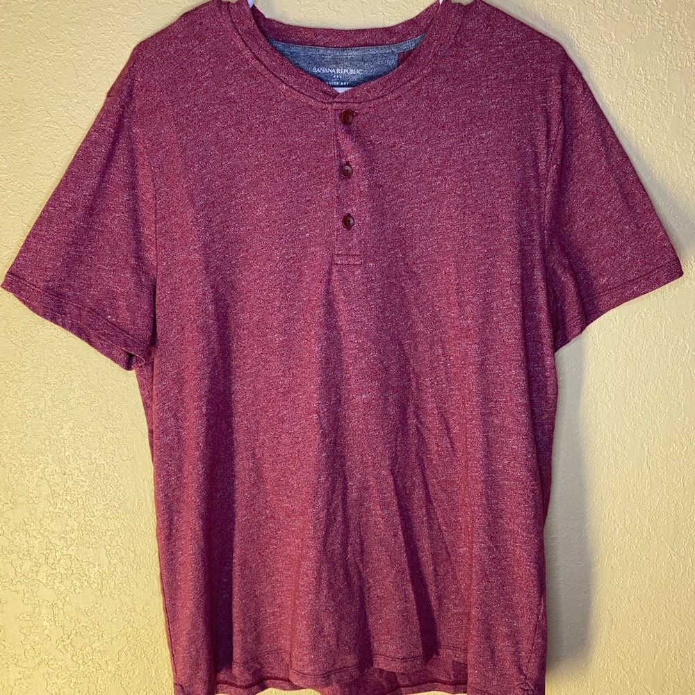 BANANA REPUBLIC Men’s Casual Button Down Tee